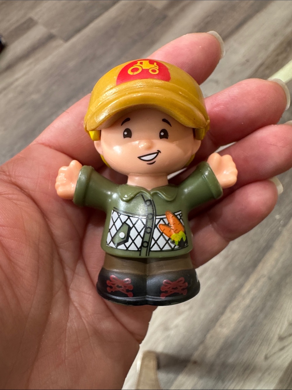 Fisher Price Little People Figure FARMER 👨‍🌾  Tractor 🚜 Driver Harvest Hat